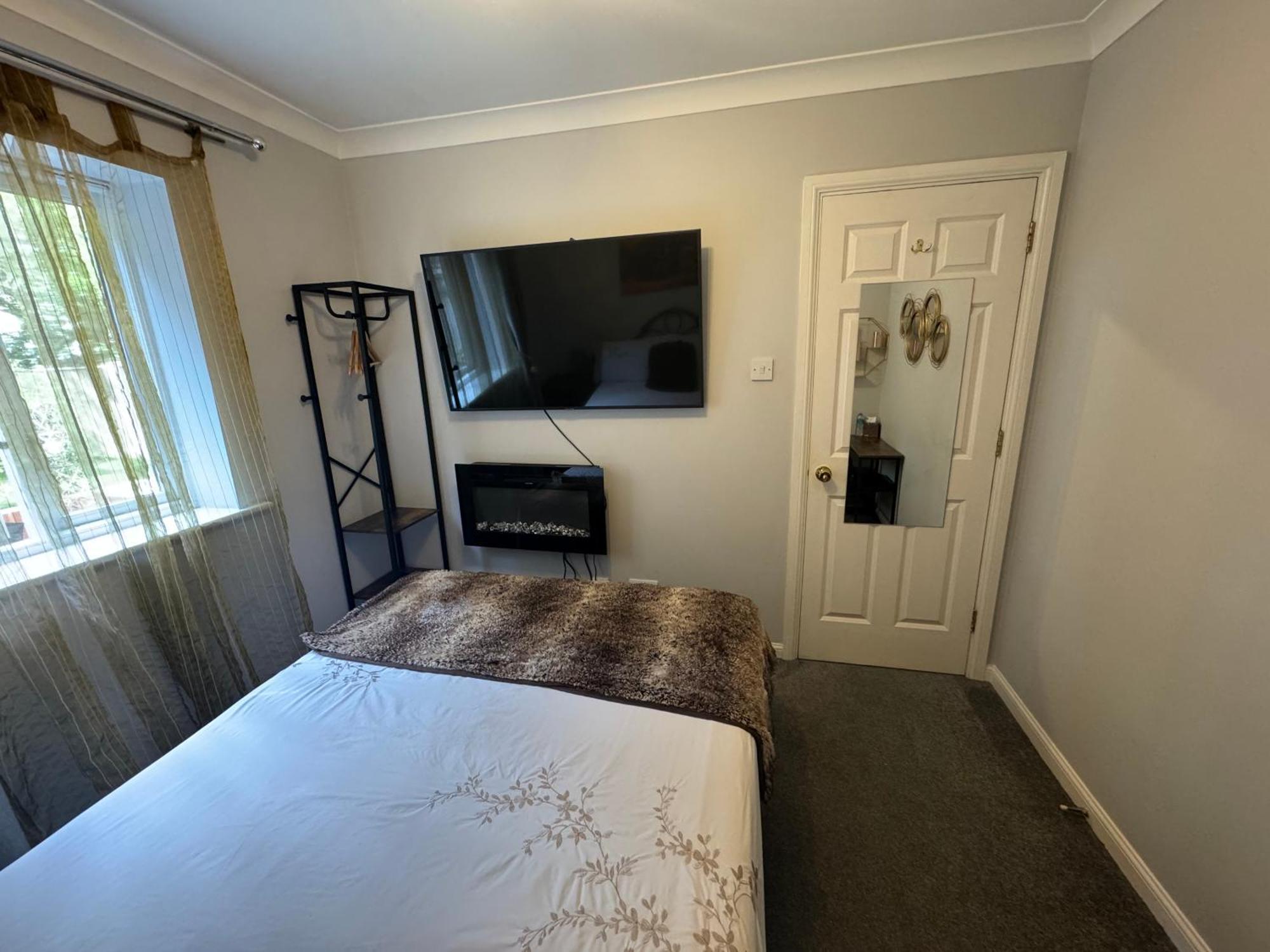 Waterfront Double With Fireplace In The Heart Of Royal Docks Habitación en casa particular Londres